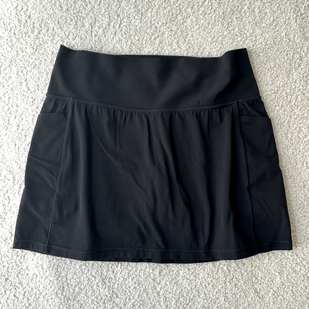 Athleta Salutation Stash Skort 14.5” - size M